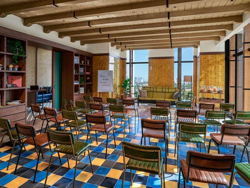 25hours The Oddbird Hotel